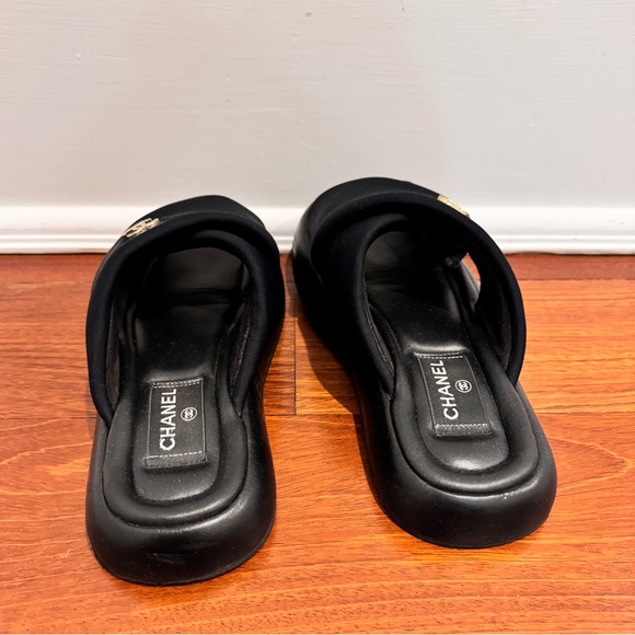 Chanel Interlocking CC Crossover Leather Bottom Slides - Worn Once! Size 37 - Picture 5 of 8